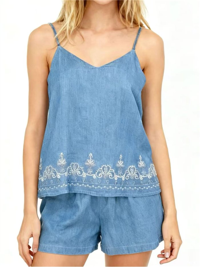 Conjunto símil denim de top bordado y short