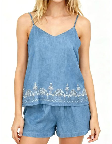 Conjunto símil denim de top bordado y short