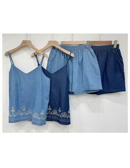 Conjunto símil denim de top bordado y short