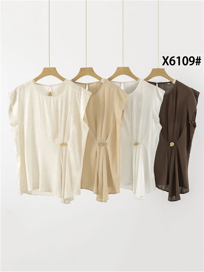 Blusa de lino talla grande con drapeado lateral