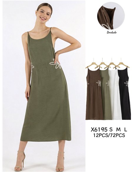 Slipkleid mit seitlicher Blumenstickerei