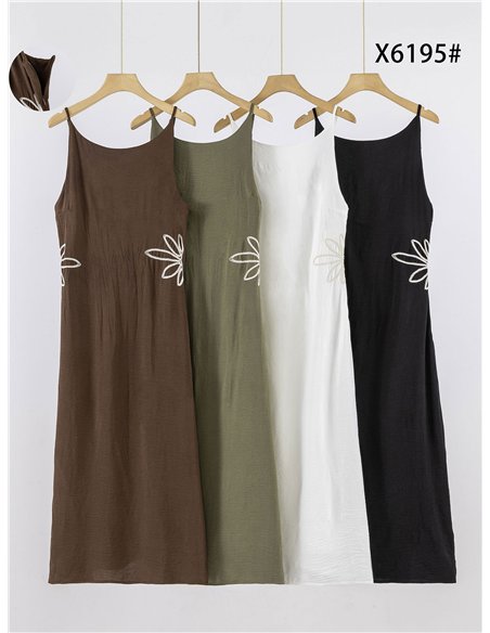 Slipkleid mit seitlicher Blumenstickerei