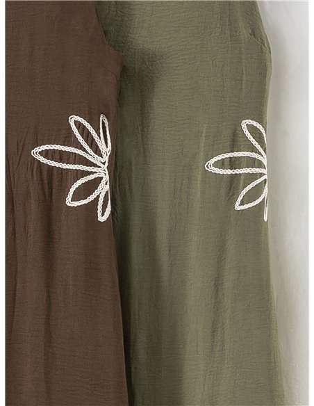 Slipkleid mit seitlicher Blumenstickerei