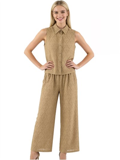 Conjunto vazado: camisa sem mangas e calça