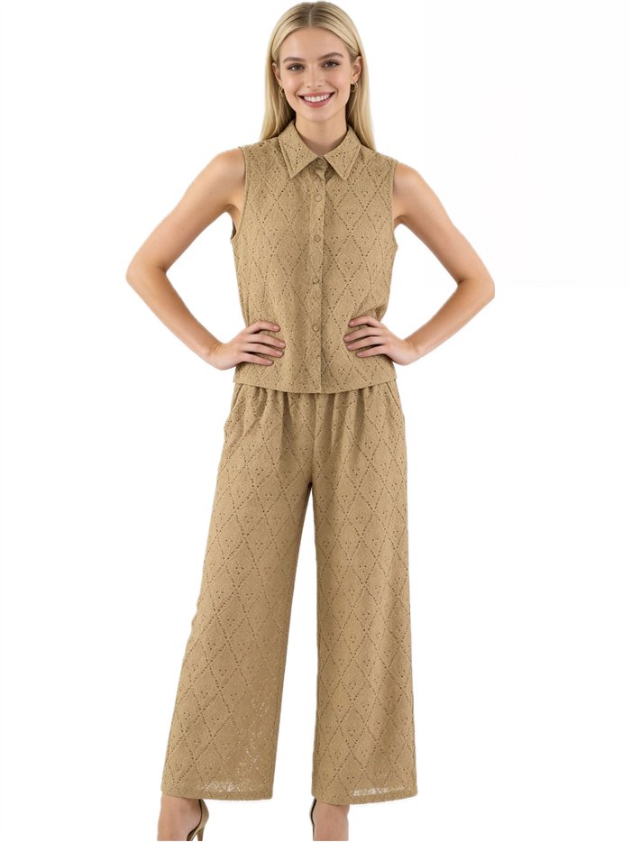 Conjunto vazado: camisa sem mangas e calça