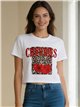 Top cropped com estampa de cereja