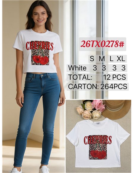 Top cropped com estampa de cereja