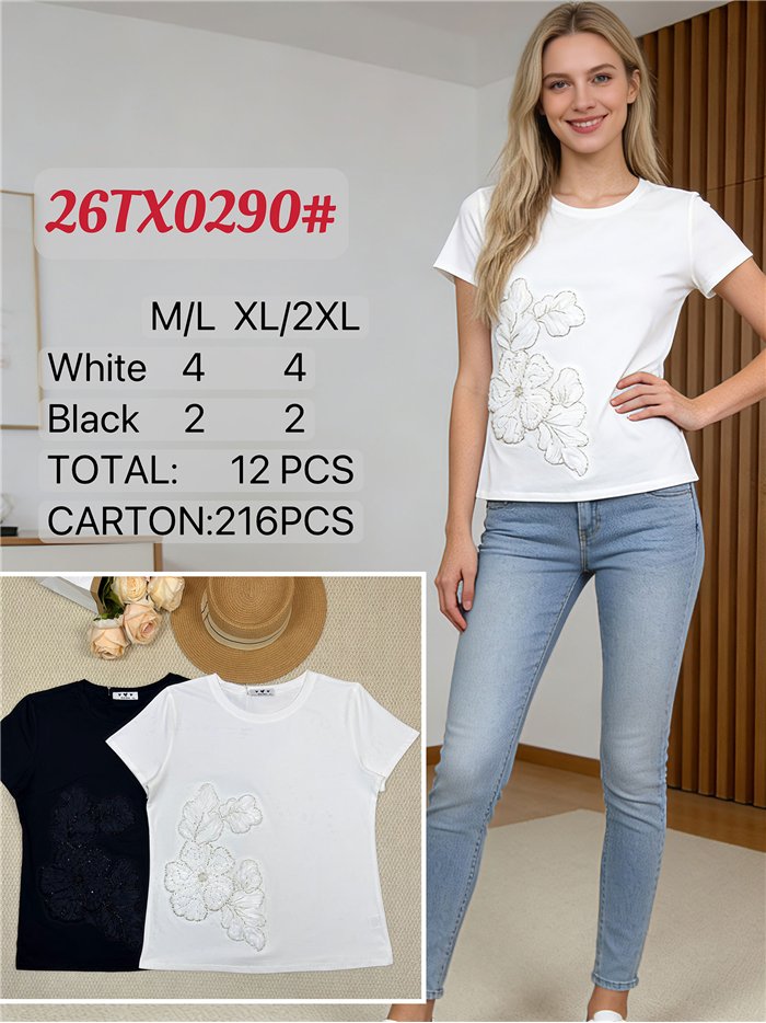 T-shirt con fiori ricamati sul lato