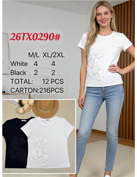 T-shirt con fiori ricamati sul lato