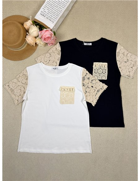 Camiseta manga crochet detalle bolsillo