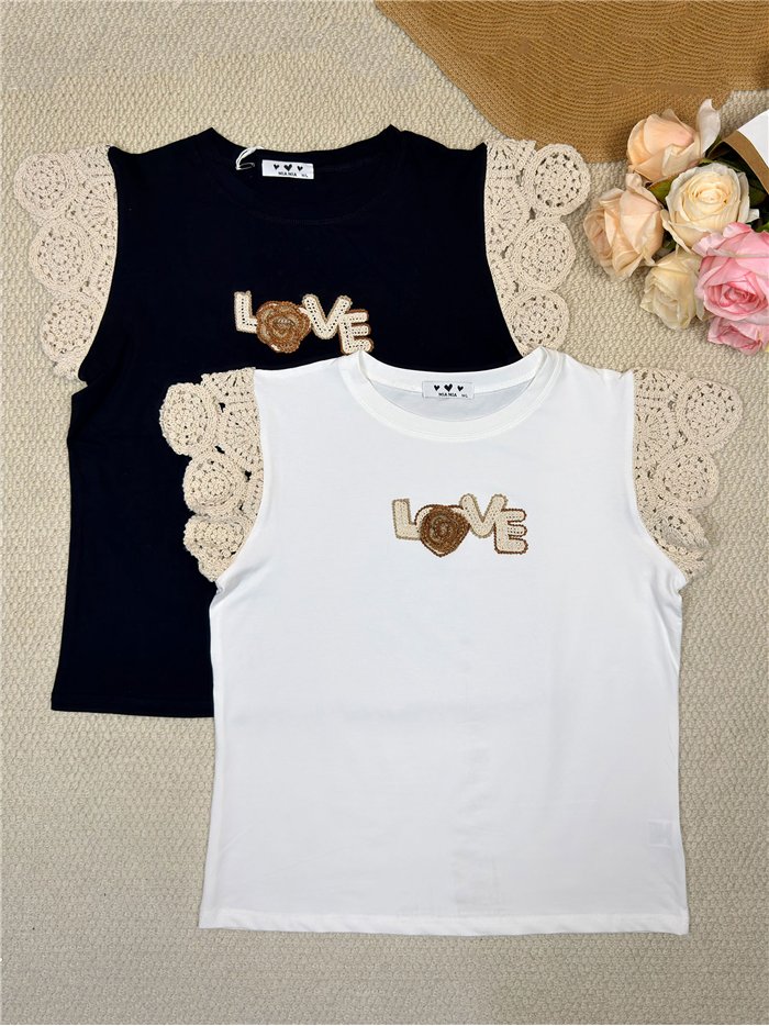 Top manga crochet love bordado