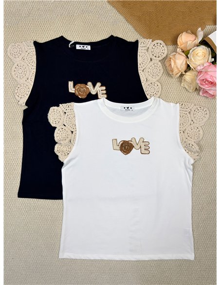 Top manga crochet love bordado