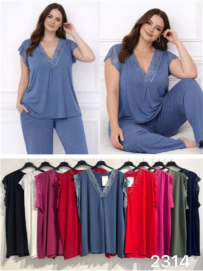 Top in lycra taglie forti con maniche e scollo in pizzo 2