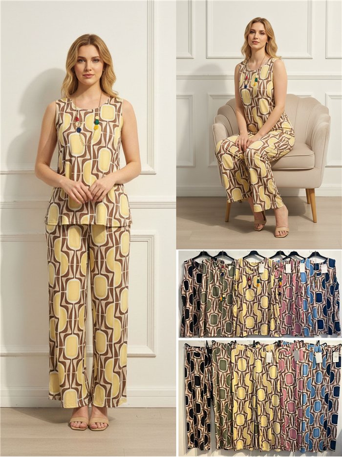 Conjunto de lycra: blusa com estampa geométrica, colar e calça.