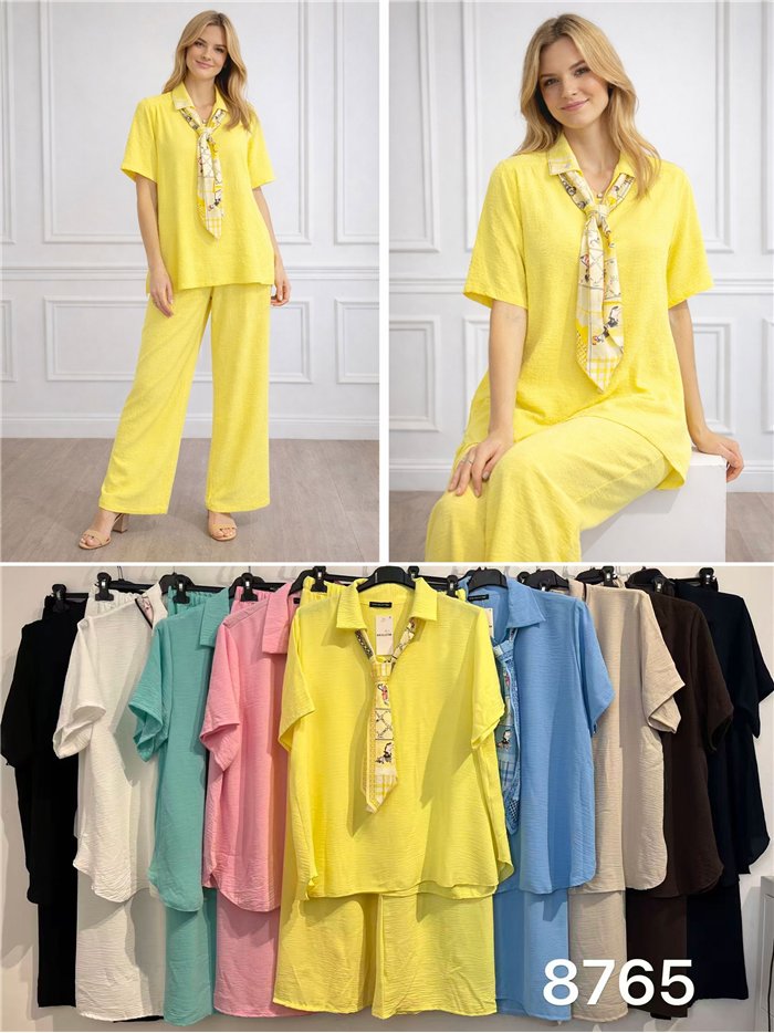 Ensemble blouse grande taille avec foulard et pantalon