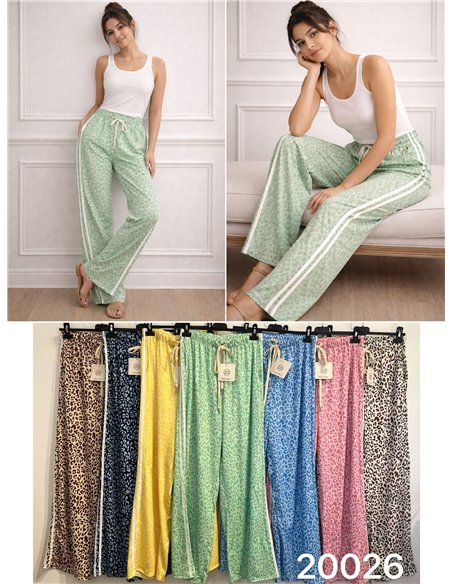 Pantalón animal print con raya lateral