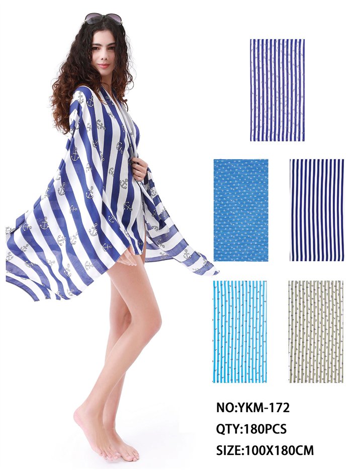 Matrosensarong mit Streifen und Ankern