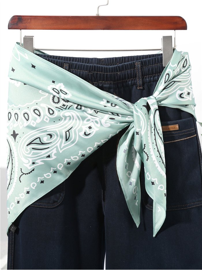 Pañuelo triangular paisley