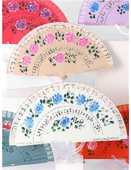 éventail en bois orné de fleurs