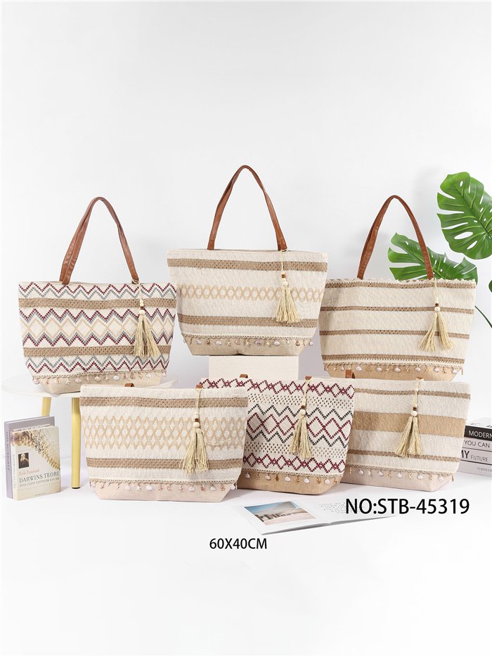 Bolso de playa boho con borla y conchas