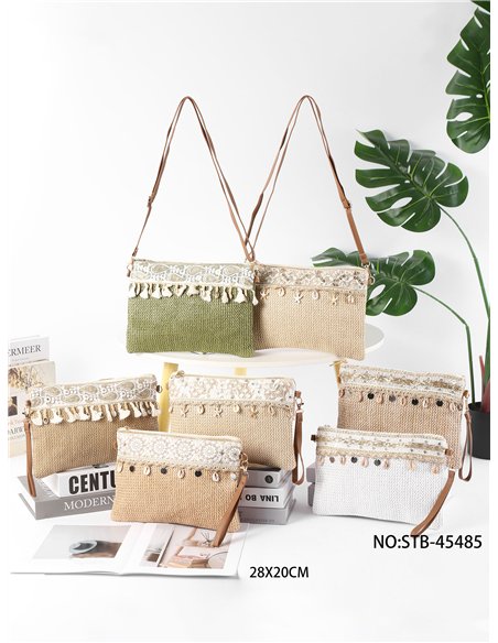 Bolso bandolera boho con bordado y conchas