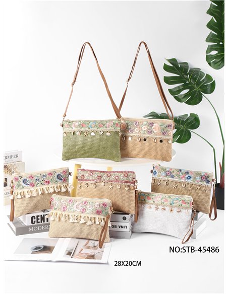 Bolso bandolera boho con flores bordadas