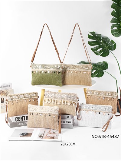 Bolso bandolera boho con encaje y conchas 2