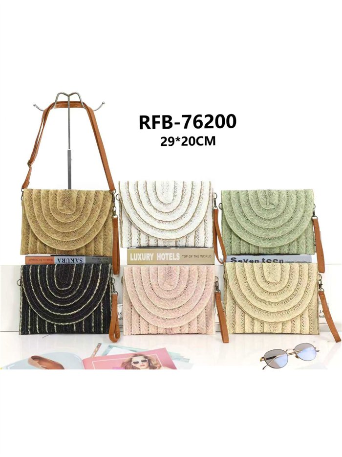 Bolso bandolera rafia boho con solapa semicircular