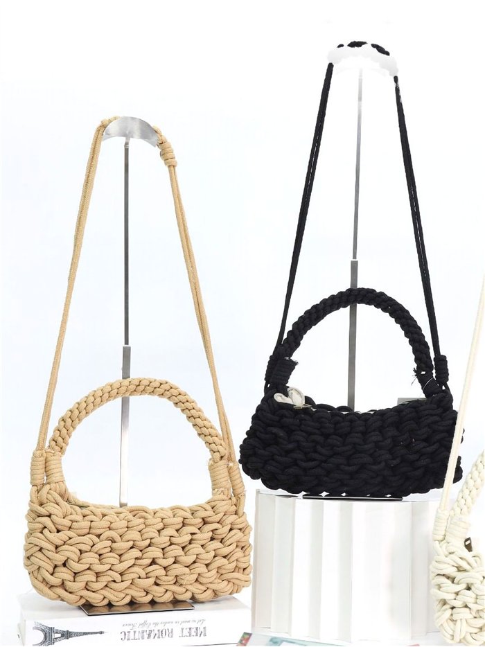 Bolso baguette macramé