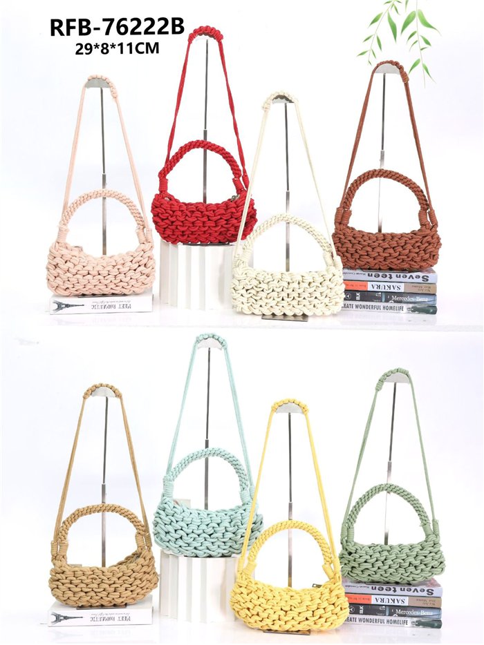 Bolso baguette macramé