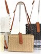 Bolso bandolera de rafia con detalle efecto piel