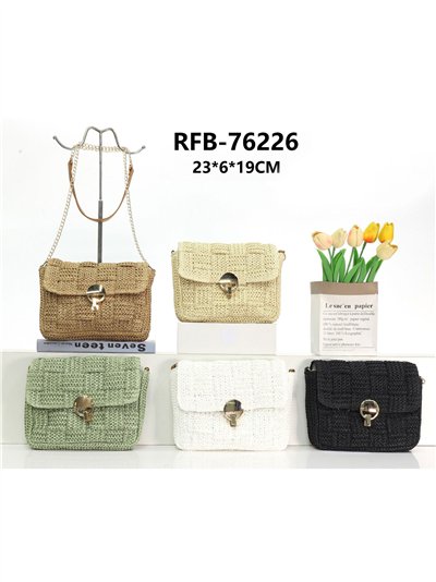 Borsa a tracolla in rafia con catena 2