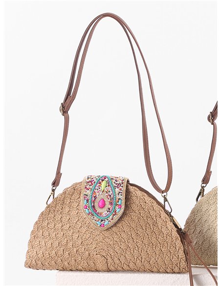 Bolso sobre de rafia con solapa joya