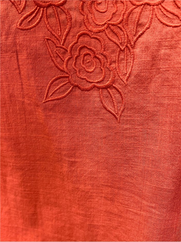 Top lencero bordado floral