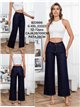 Dunkelblaue Jeans mit weitem Bein