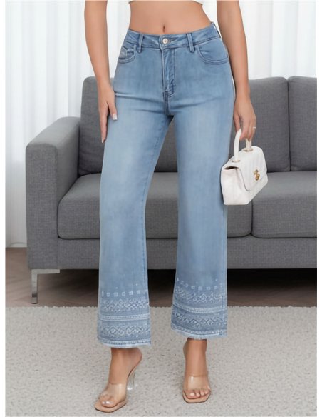 Gerade geschnittene Jeans mit Stickerei am Saum