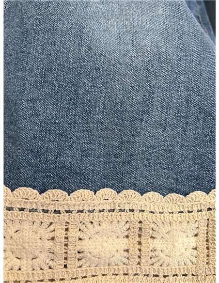 Jeans capri con crochet en bajo