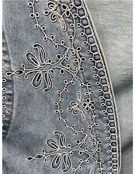 Chaleco denim bordado