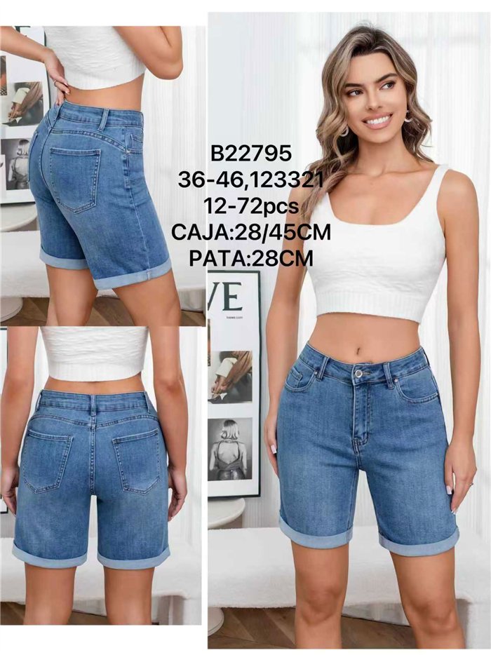 Bermuda in denim con risvolto