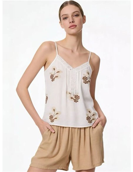 Conjunto top de lino bordado floral encaje y short