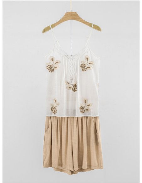 Conjunto top de lino bordado floral encaje y short