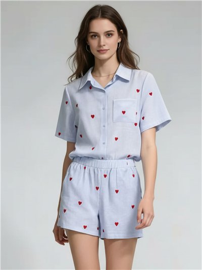 Conjunto camisa algodón con corazones bordados y short