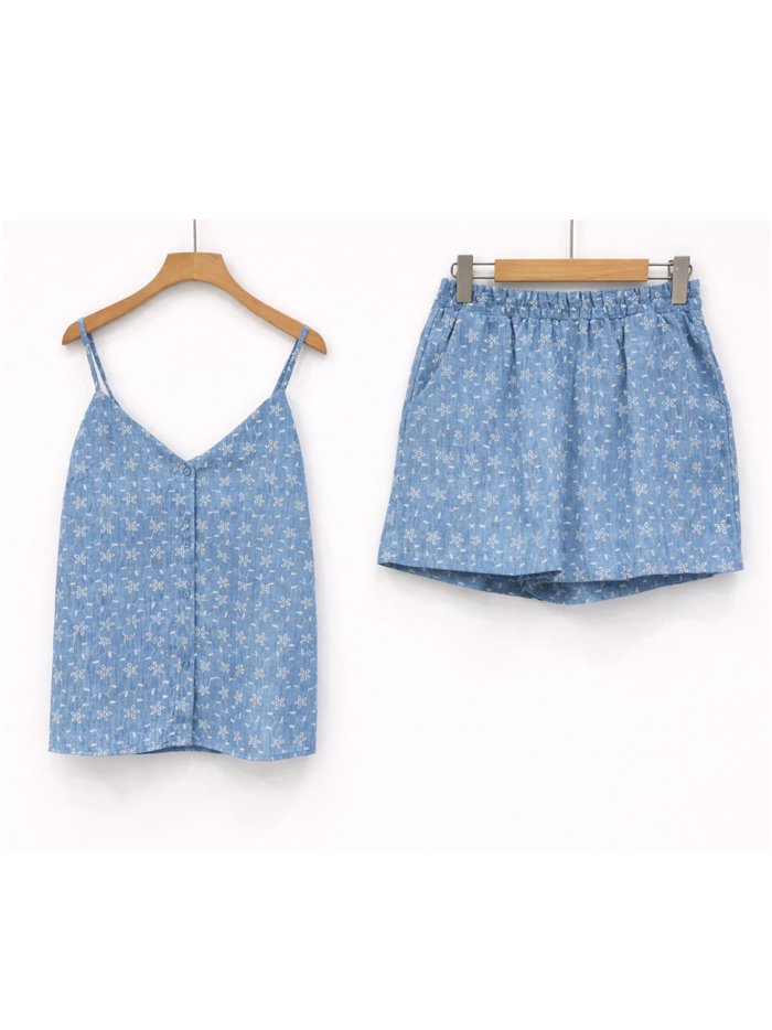 Floral print cami top and shorts set