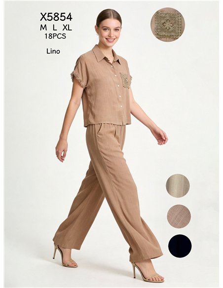 Conjunto de camisa e calça de linho com detalhes em crochê