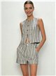Ensemble gilet et short rayés avec boutons dorés