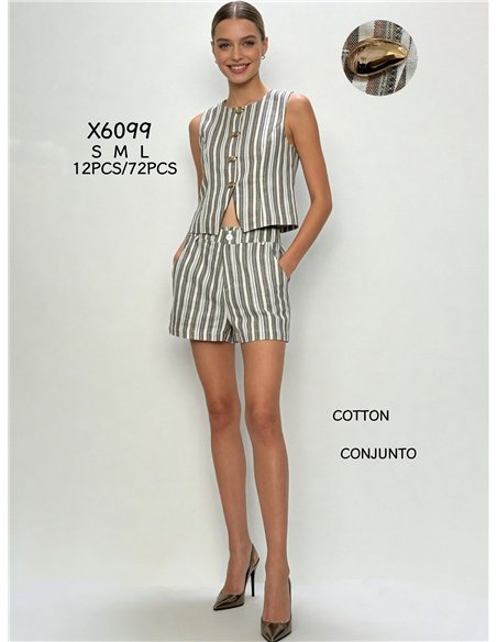 Ensemble gilet et short rayés avec boutons dorés