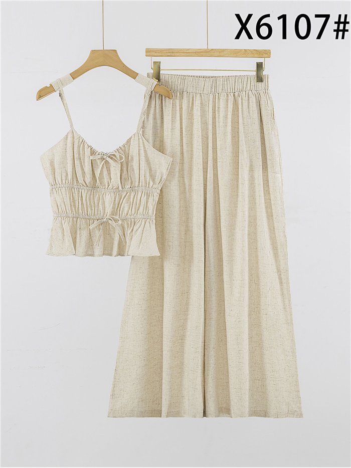 ensemble haut froncé et pantalon à jambes larges