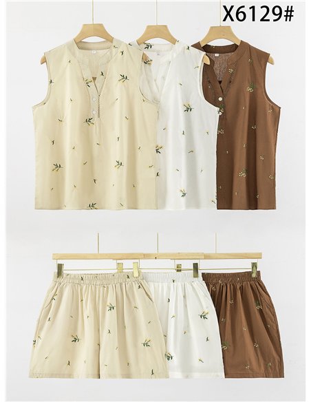 Ensemble chemisier et short brodés