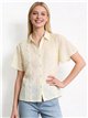 Camisa pliegues con encaje manga corta