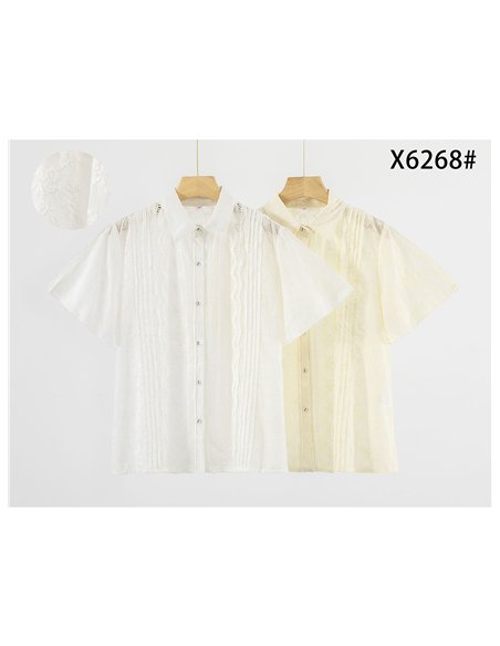 Camisa pliegues con encaje manga corta